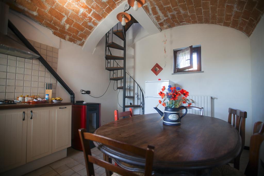 Aparthotel Ca Borgo Vecchio Brusasco Zimmer foto